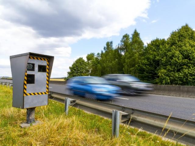 Vous avez fait un excès de vitesse? Votre avocate Me Céline Delfosse vous défend dans toute la Belgique